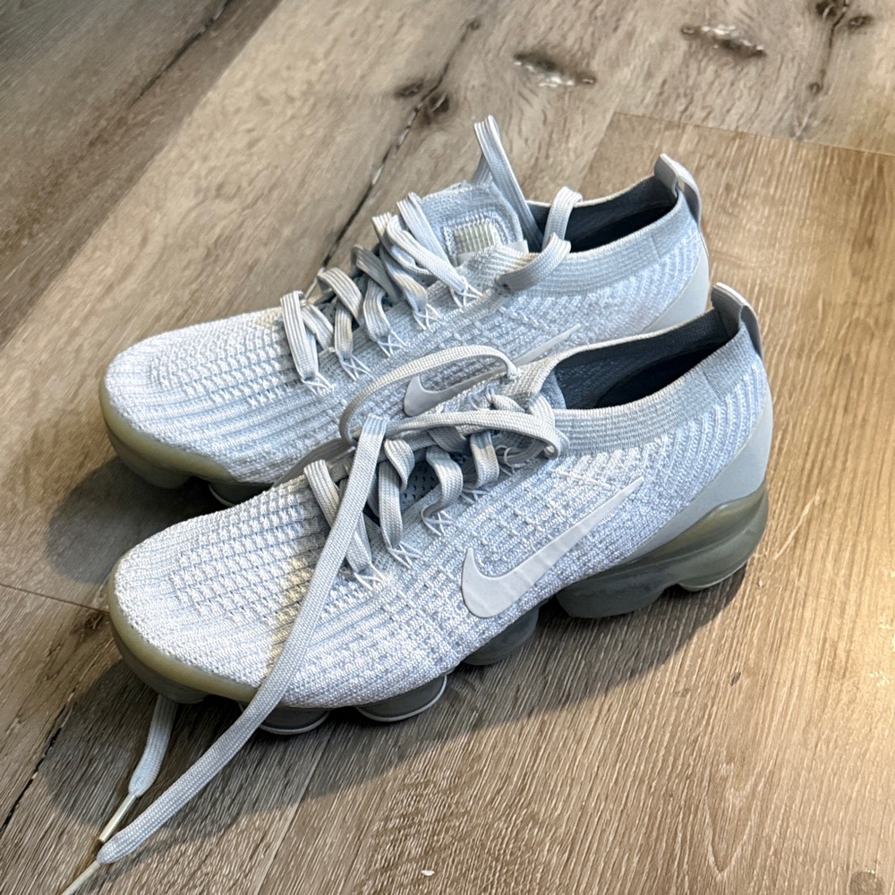Nike VaporMax Flyknit Sneakers — White 6.5M/8W